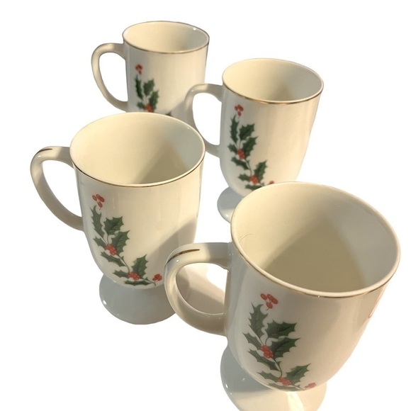 CHRISTMAS Holly footed mugs set of 4 Japan - Picture 3 of 13